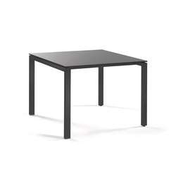 Trento dining table