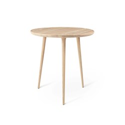 Accent Café Table - Mat Lacquered Oak | Bistro tables | Mater