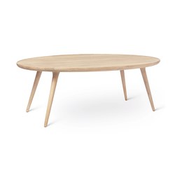 Accent Oval Lounge - Mat Lacquered Oak | Dining tables | Mater