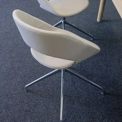 Kabira | with armrests | Fantoni