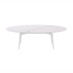 Odessa | Table De Repas - Ovale Pietement Laque Blanc | Dining tables | Ligne Roset