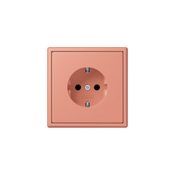 LS 990 in Les Couleurs® Le Corbusier | socket 32111 l’ocre rouge moyen | Schuko sockets | JUNG