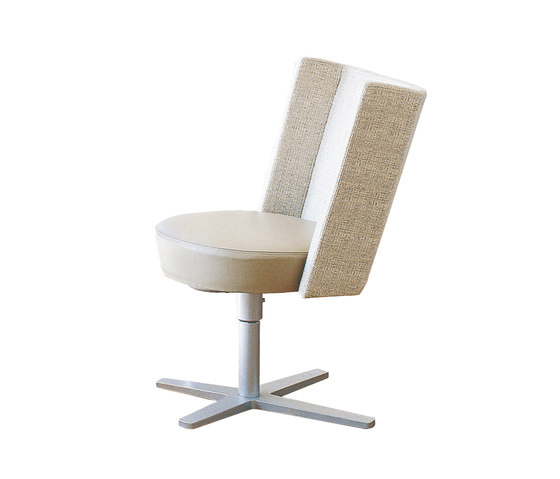 Centrum easy chair | Sedie | Materia