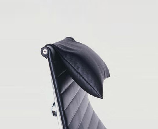 Aluminium Chair EA 124 | Fauteuils | Vitra