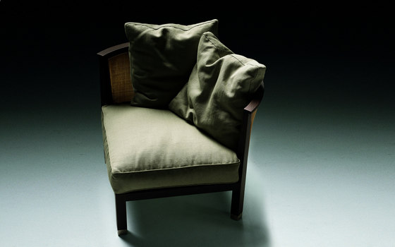 Rosetta Small Armchair | Armchairs | Flexform