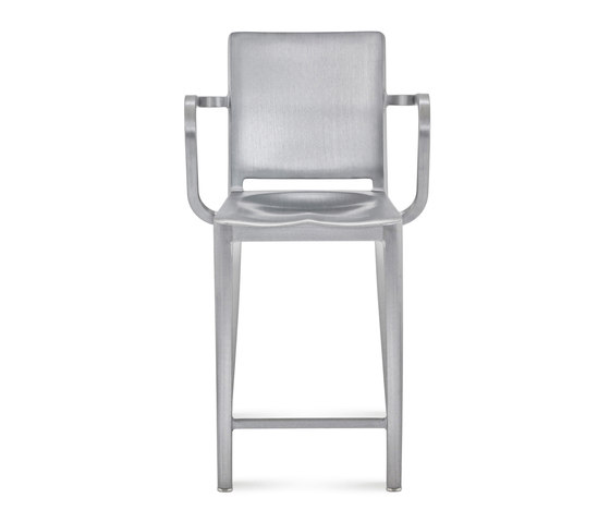 Hudson Counter stool with arms | Barhocker | emeco