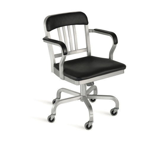 Navy® Semi-upholstered swivel armchair | Sillas de oficina | emeco