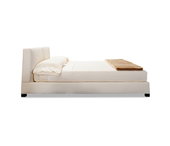 Lautrec Bed | Beds | Minotti