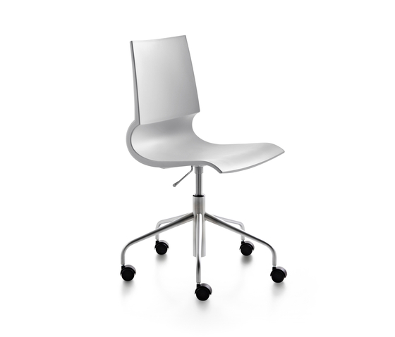 Ricciolina swivel base with wheels and gas lift polypropylene | Chairs | Maxdesign