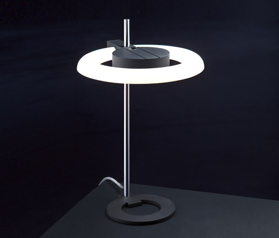 Aura 55 Desk | Lámparas de sobremesa | QC lightfactory