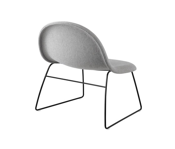 Gubi Sledge Lounge Chair | Poltrone | GUBI