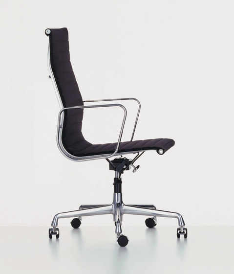 Aluminium Chair EA 119 | Sillas | Vitra