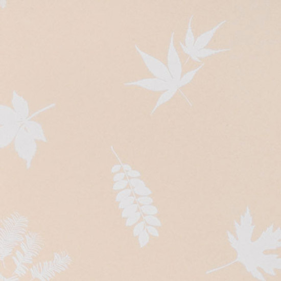 Leaves cream/white wallpaper | Wandbeläge / Tapeten | Clarissa Hulse