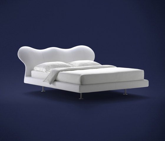 Marilyn Bed | Beds | Flou