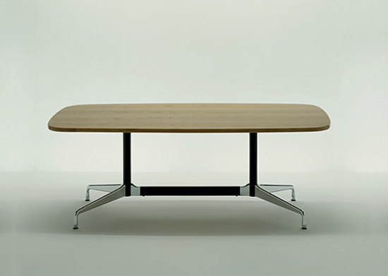 Eames Table | Esstische | Vitra