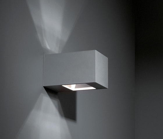 Boxlite E27 | Lampade parete | Modular Lighting Instruments