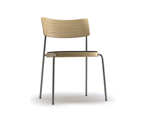 Parade chair | Sillas | Magnus Olesen