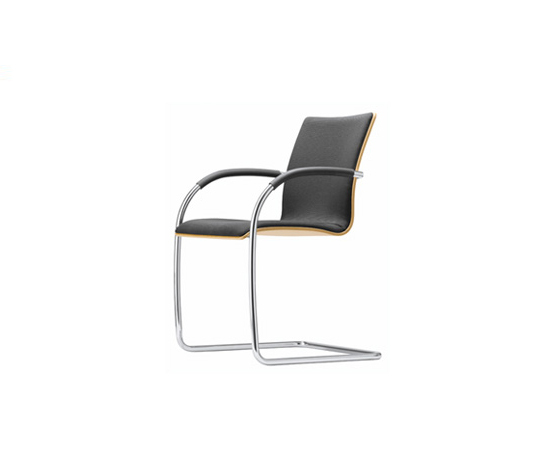 S 81 P | Chairs | Thonet