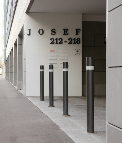 Public Bollard removable barrier post – Uni & Millenium | Bollards | BURRI