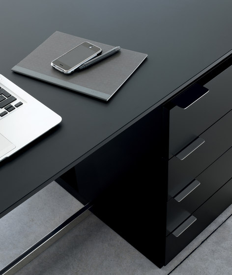 Quadra | Desks | Gallotti&Radice