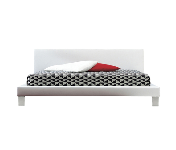 Segno Bed | Beds | Cappellini