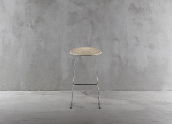 Stella 8350-00 | Bar stools | Plank