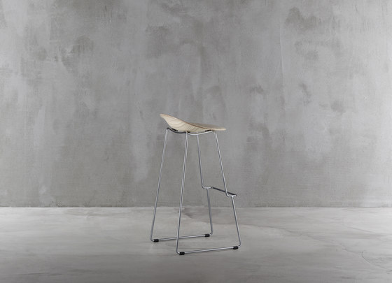 Stella 8350-00 | Bar stools | Plank
