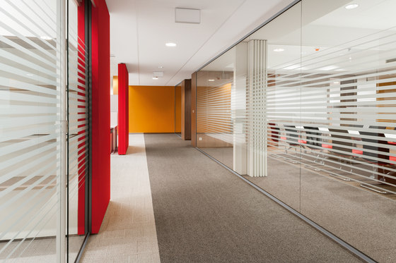 RG Solid glass wall | Office Pods | Bene