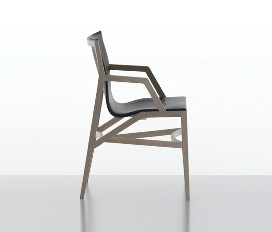 472 Pilotta | Chairs | Cassina