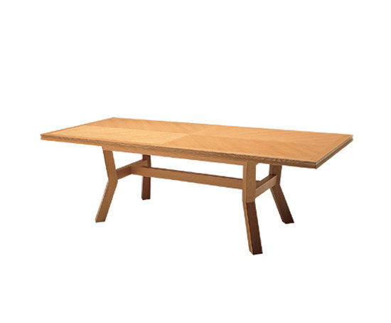 Akimbo table | Dining tables | CondeHouse
