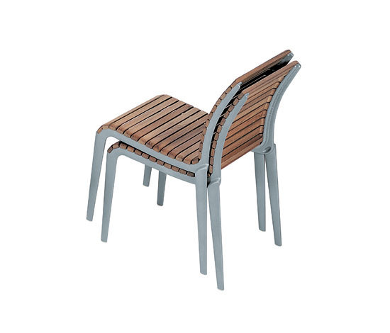 teak chair / 475 | Chairs | Alias