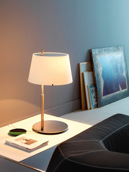 Passion Table lamp | Table lights | FontanaArte