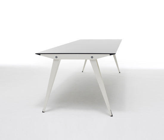 Mondial Table | Dining tables | Rietveld by Rietveld