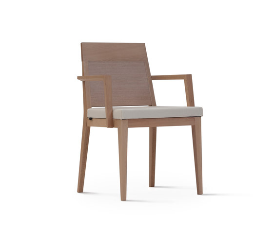 Dom 110 N | Chairs | Capdell