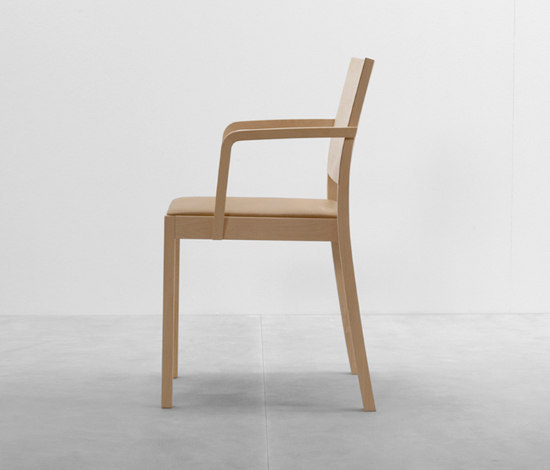ST3N-AP | Chairs | HUSSL