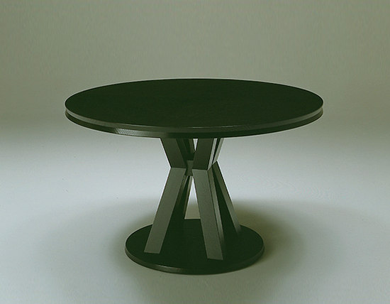 Akimbo round table | Tables de repas | Conde House