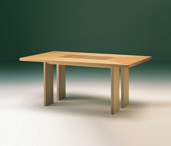 Koshi table | Esstische | Conde House