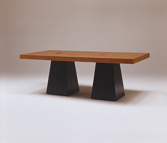 Kaji dining table | Esstische | Conde House