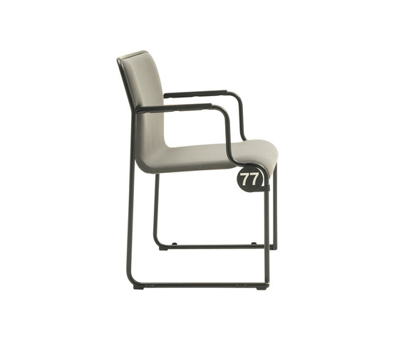 Classics - 77 Armchair | Chairs | Lammhults