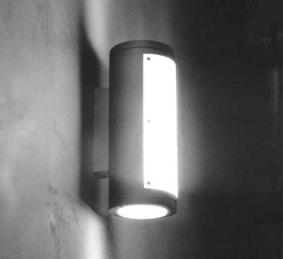 Wandaufbauleuchte VARELLO | Lámparas de pared | Hess