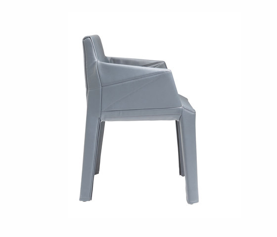 Facett | Carver Chair | Chairs | Ligne Roset