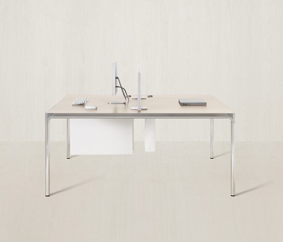 Edge Desks From Danerka Architonic