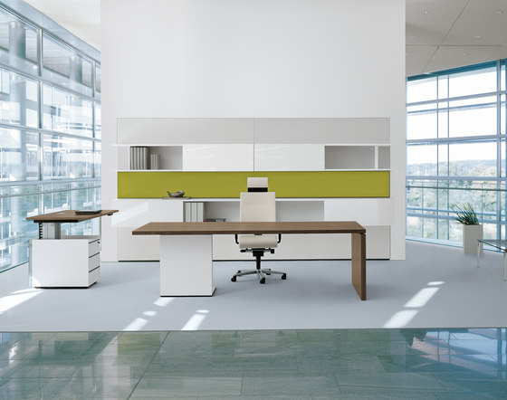 P2 Executive Office | Contract tables | Bene