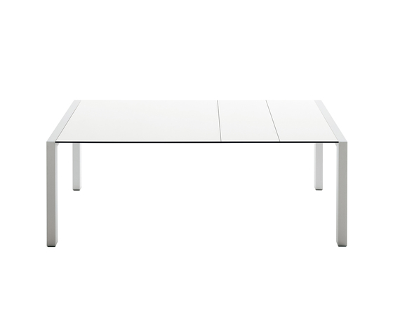Sushi 12 Outdoor table | Dining tables | Kristalia