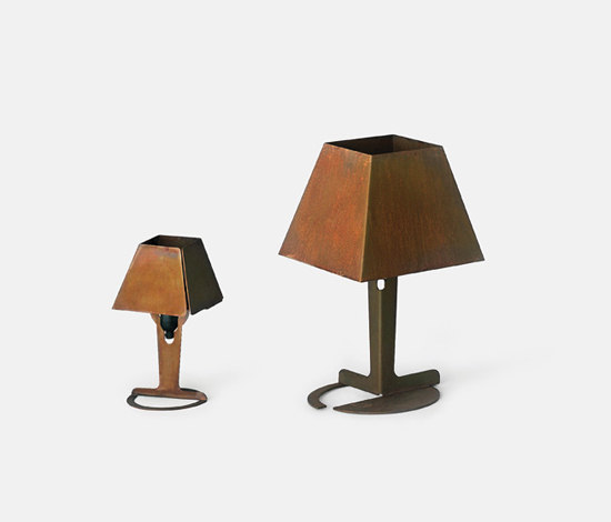 Fold Corten | Luminaires de table | Established&Sons