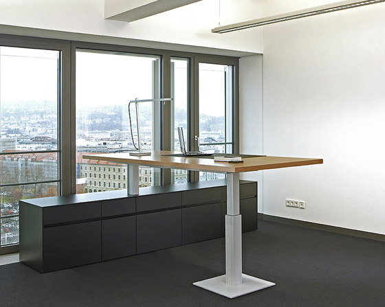 Sono table height-adjustable | Scrivanie | RENZ
