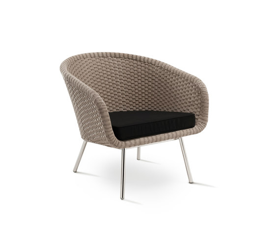 Shell Easy Chair | Poltrone | FueraDentro