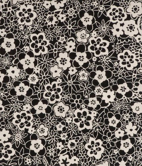Crochetflowers | Formatteppiche | Ligne Roset