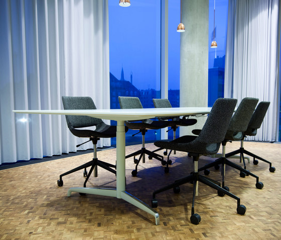 Genese Conference table | Tables collectivités | Holmris B8