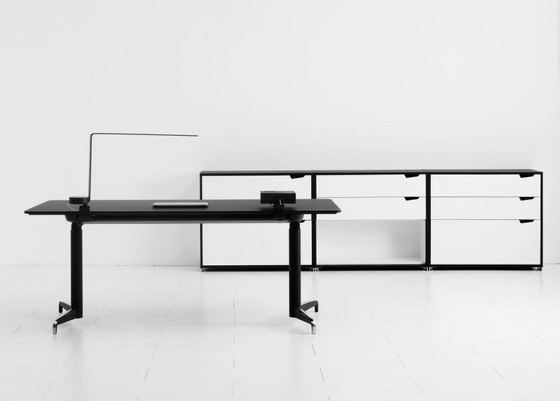 Genese Work desk | Contract tables | Holmris B8